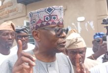 The new Olori Ebi Funsegunwa Royal Family, Prince Otukayode Hammed Otufale at the Ule Nla Agunsebi Hall, Ijebu Ode on Sunday